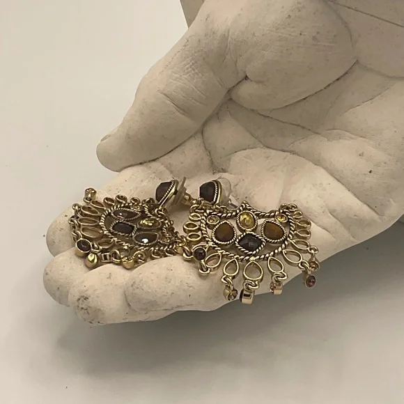 “VINTAGE” Drop /Chandelier Style Gold Tone With Gemstones Pierced Earrings. - Picture 1 of 4